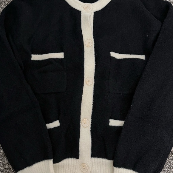 OAK + FORT black contrast trim button-up cardigan - Picture 3 of 3